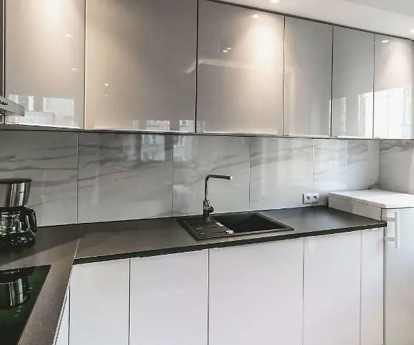 Artist * Λούμπλιν